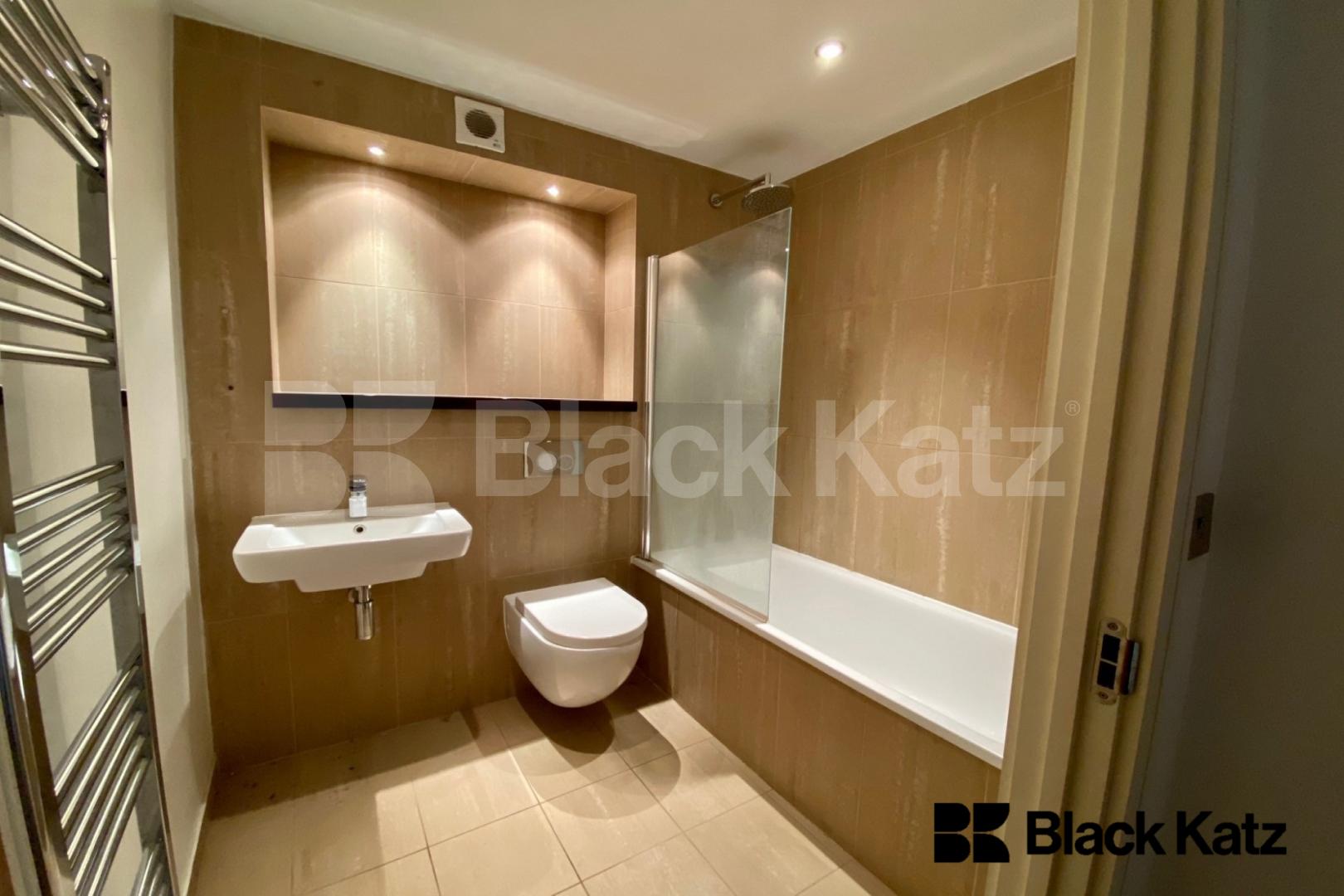 Stunning apartment offering size, quality & location  Great Suffolk Street , Waterloo/Southwark.